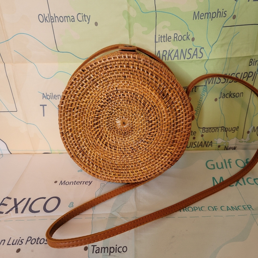 Vintage Round Woven Bag Purse Crossbody - Picture 10 of 10